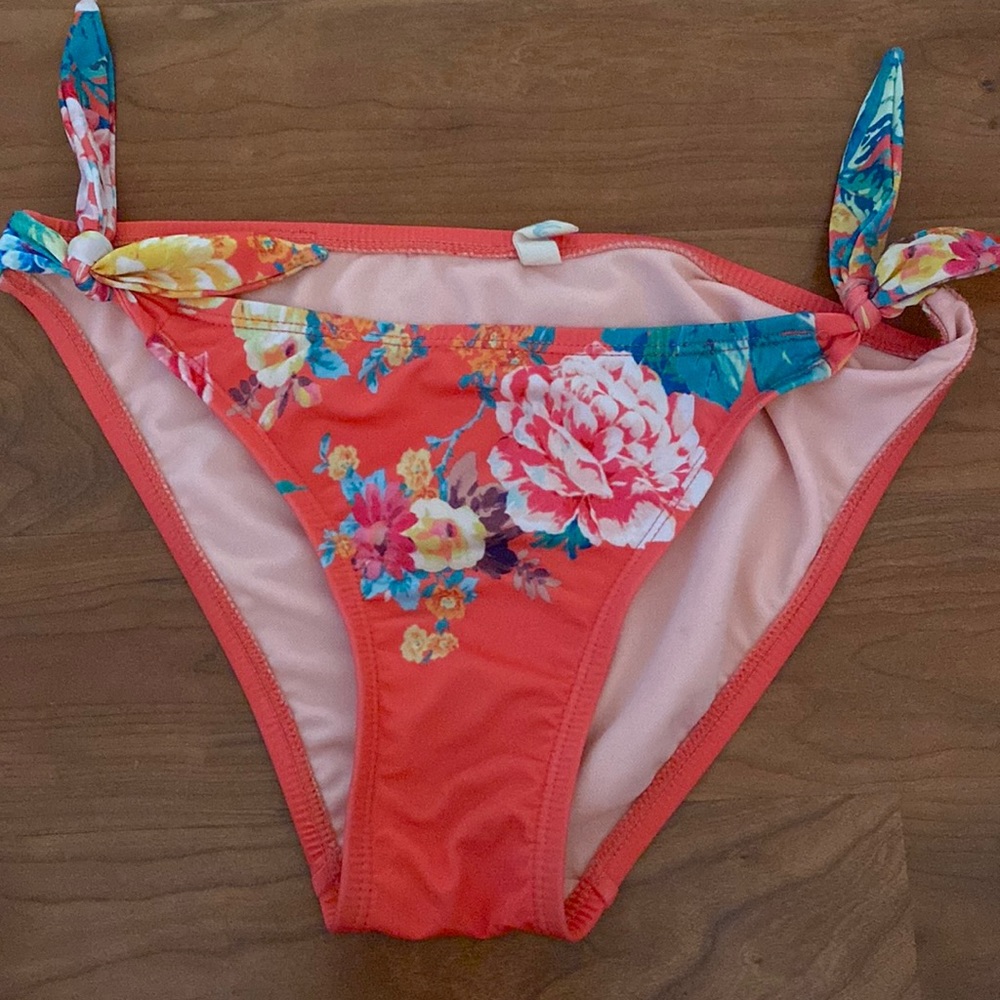 Never worn bikini bottom, size small